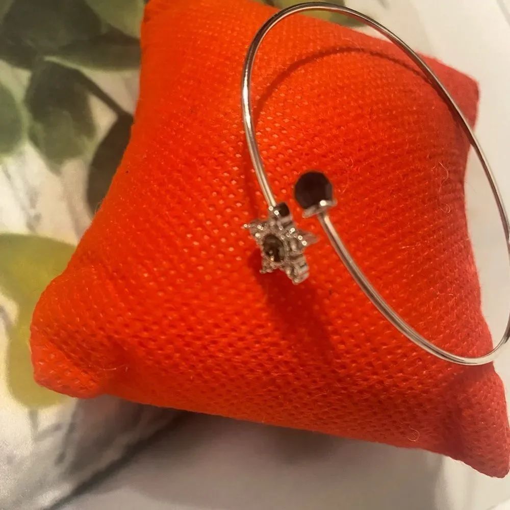 🎉 Swarovski Crystal - Sterling Silver overlay Ice Blossom Bracelet for Chic🔥